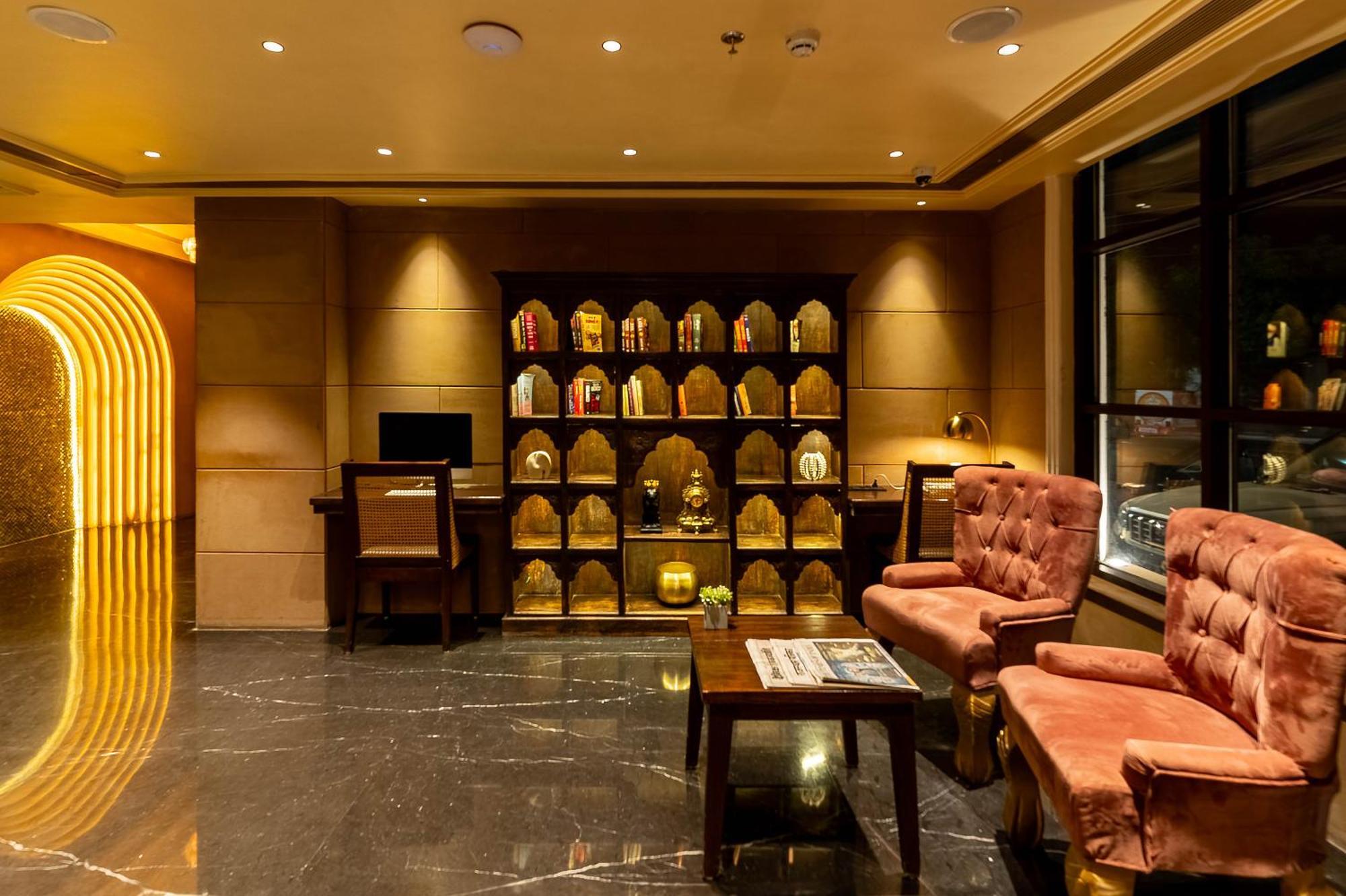 Historia Royal Hotel Udaipur Buitenkant foto