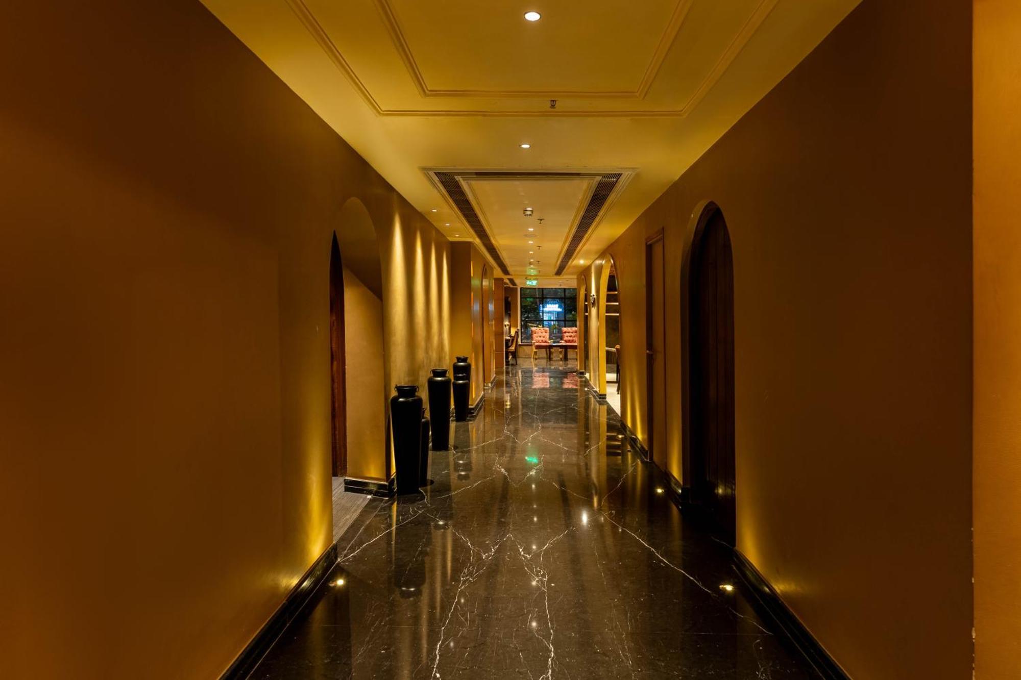Historia Royal Hotel Udaipur Buitenkant foto