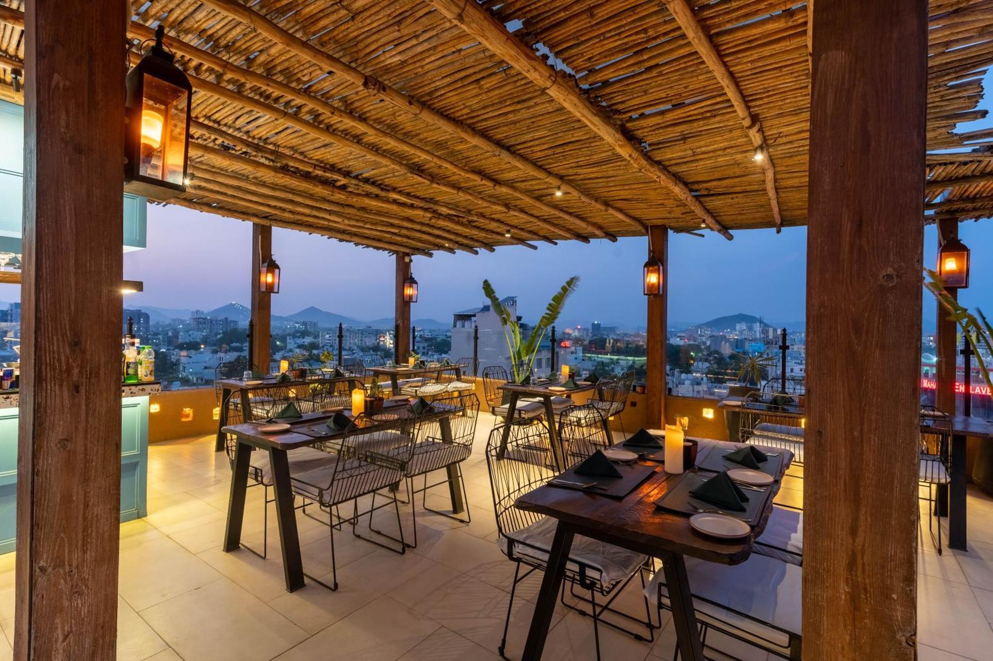 Historia Royal Hotel Udaipur Buitenkant foto